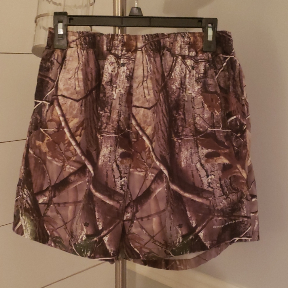 Columbia PFG shorts